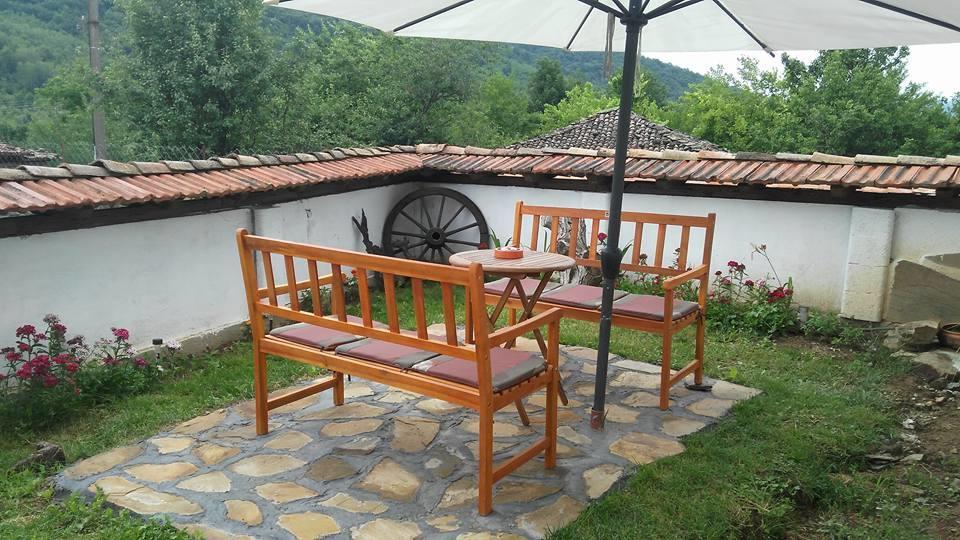 Guest House Yana Turkasheni Bagian luar foto
