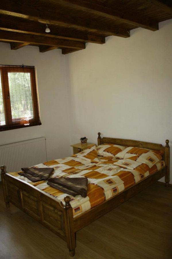 Guest House Yana Turkasheni Bagian luar foto