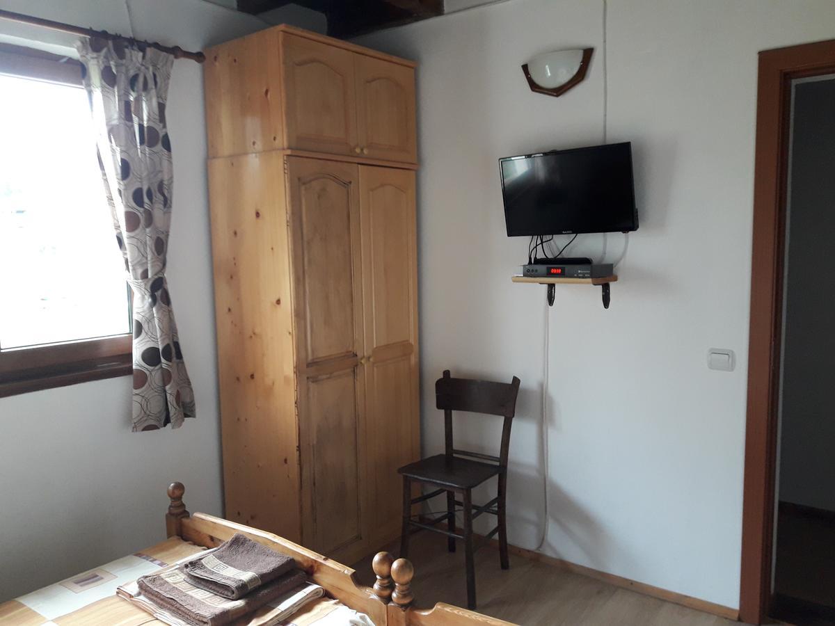 Guest House Yana Turkasheni Bagian luar foto