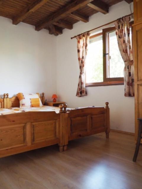 Guest House Yana Turkasheni Bagian luar foto